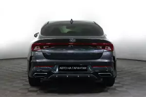 Kia  15