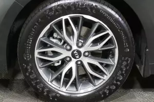 Kia  12