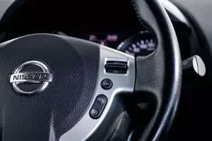 Nissan  8