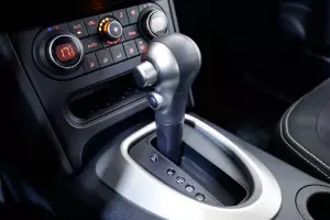 Nissan  4