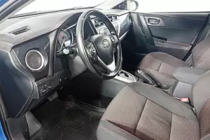 Toyota  12