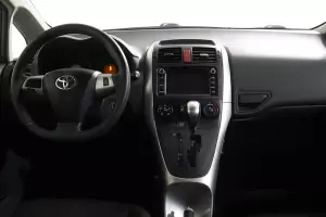 Toyota  7