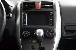 Toyota  9