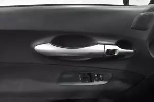 Toyota  6