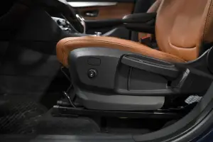 BMW  11