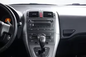 Toyota  9