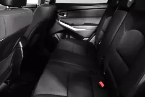 SsangYong  8