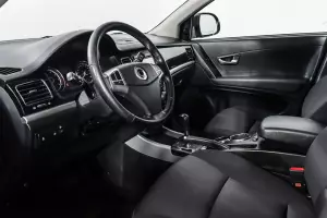 SsangYong  8