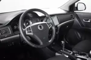 SsangYong  10
