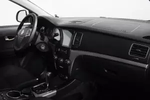 SsangYong  8