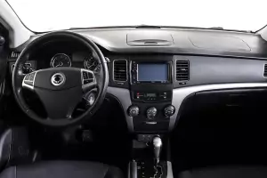 SsangYong  10