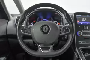 Renault  8