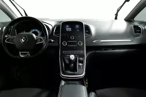 Renault  8