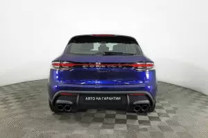 Porsche  16