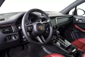 Porsche  11