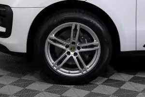 Porsche  9