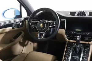 Porsche  10