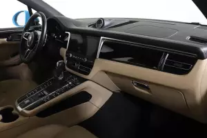 Porsche  11