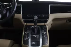 Porsche  12