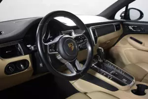 Porsche  10