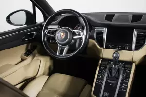 Porsche  11