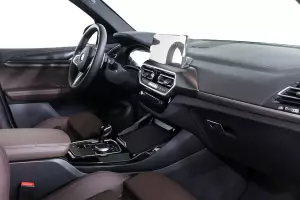 BMW  11