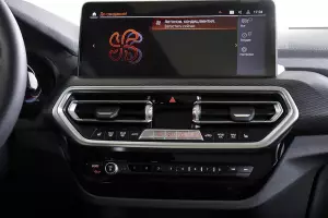 BMW  12