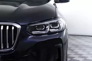 BMW  8