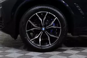 BMW  9