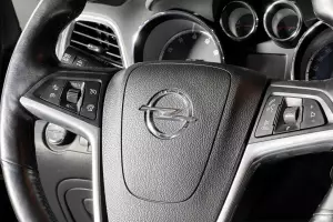 Opel  11