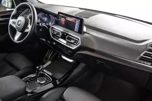 BMW  10