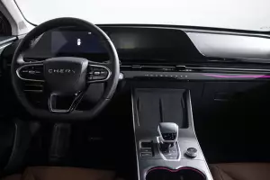 Omoda  8