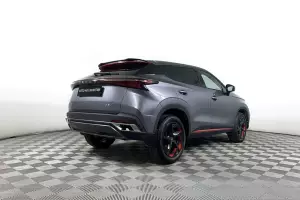 Omoda  4