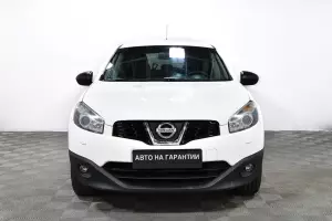 Nissan  2