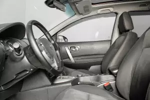 Nissan  11
