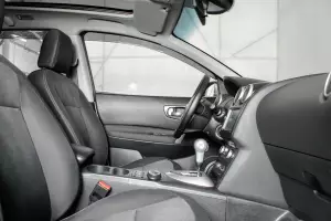 Nissan  14