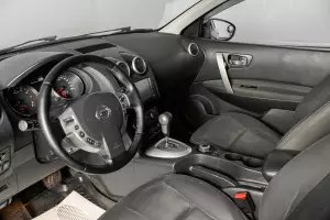 Nissan  15