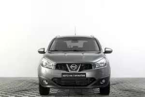 Nissan  2