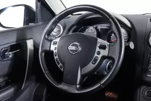 Nissan  4