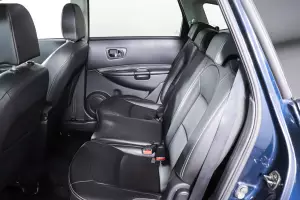 Nissan  2