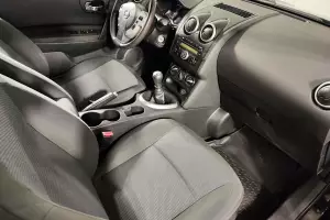 Nissan  10