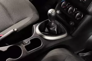 Nissan  6