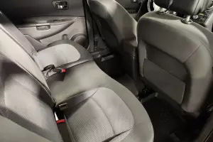Nissan  2