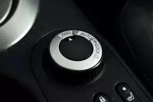 Nissan  10