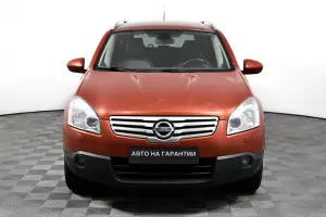 Nissan  2