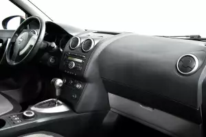 Nissan  7