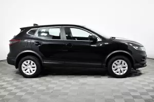 Nissan  3