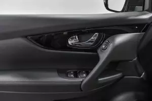Nissan  7