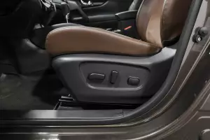 Nissan  5