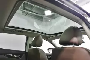 Nissan  4